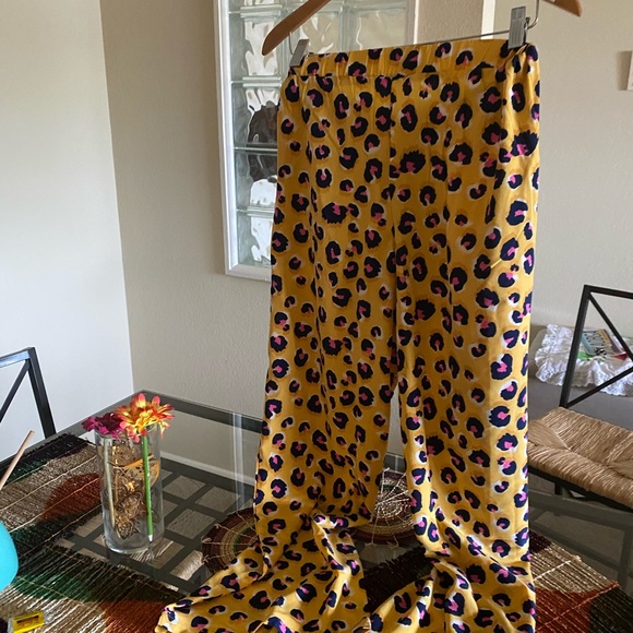 4/$25 🌵Shein leopard 🐆 print pants - Picture 7 of 7